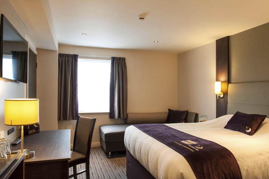 Premier Inn Birmingham City Centre Broad Street 외부 사진