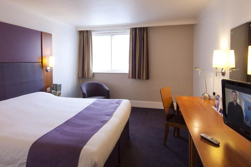 Premier Inn Birmingham City Centre Broad Street 외부 사진