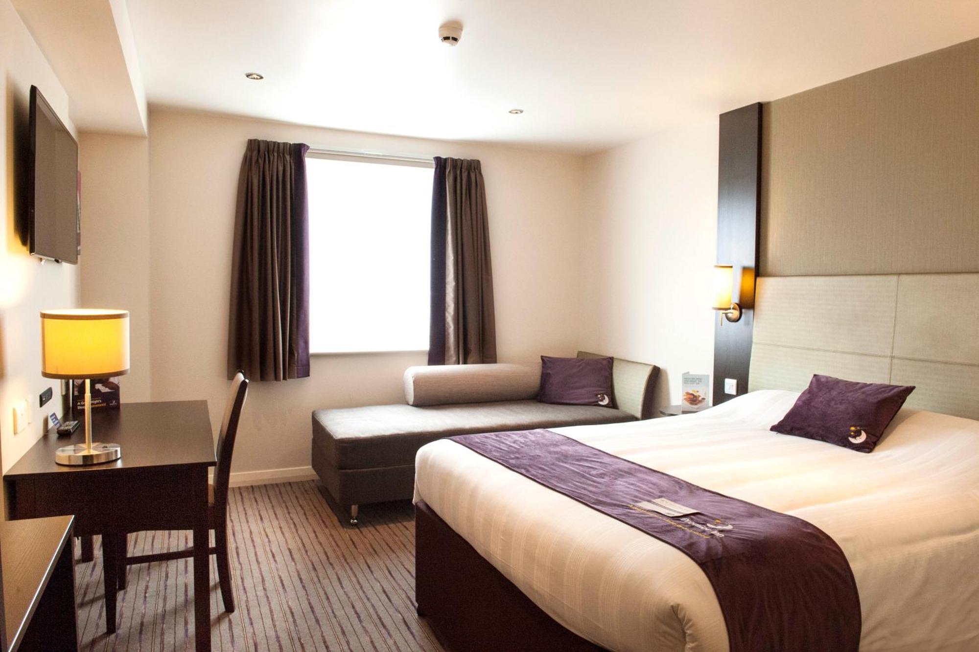 Premier Inn Birmingham City Centre Broad Street 외부 사진